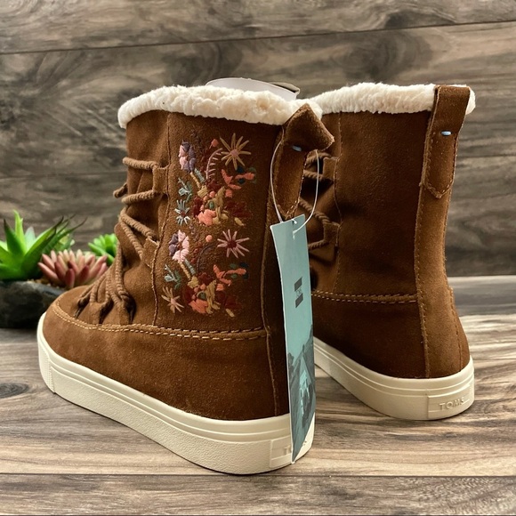 Toms Alpine Faux Shearling Water Resistant Boots - Picture 9 of 11